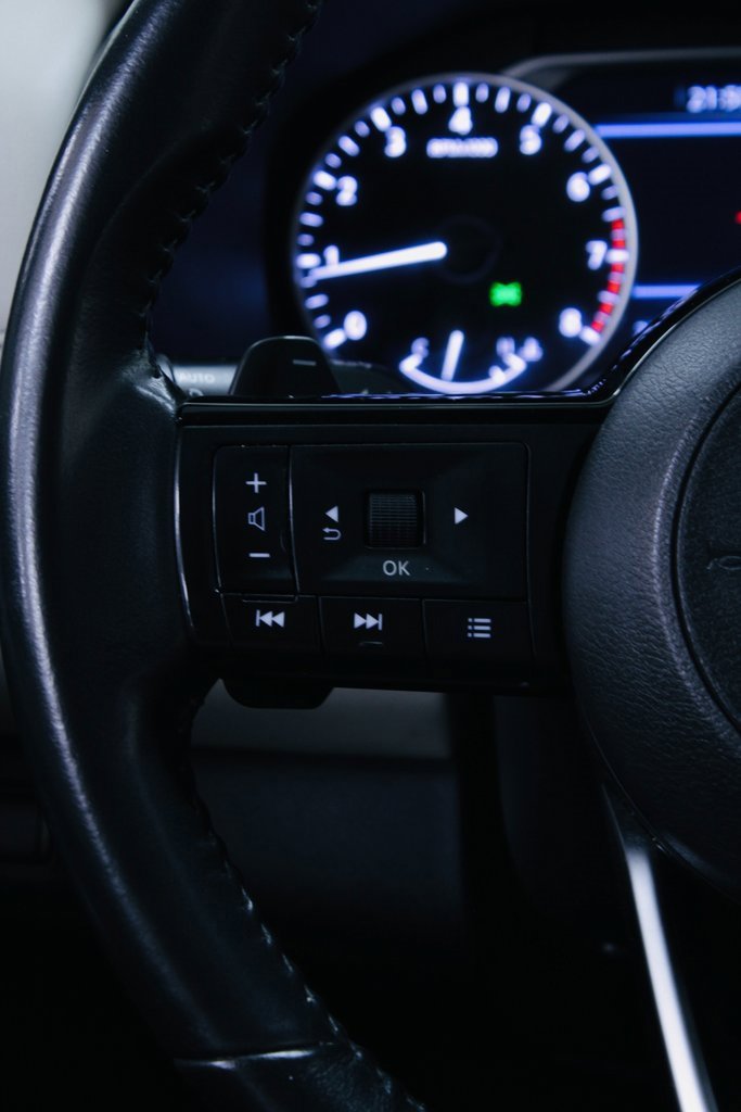 Used 2022 Nissan Pathfinder SV image 12