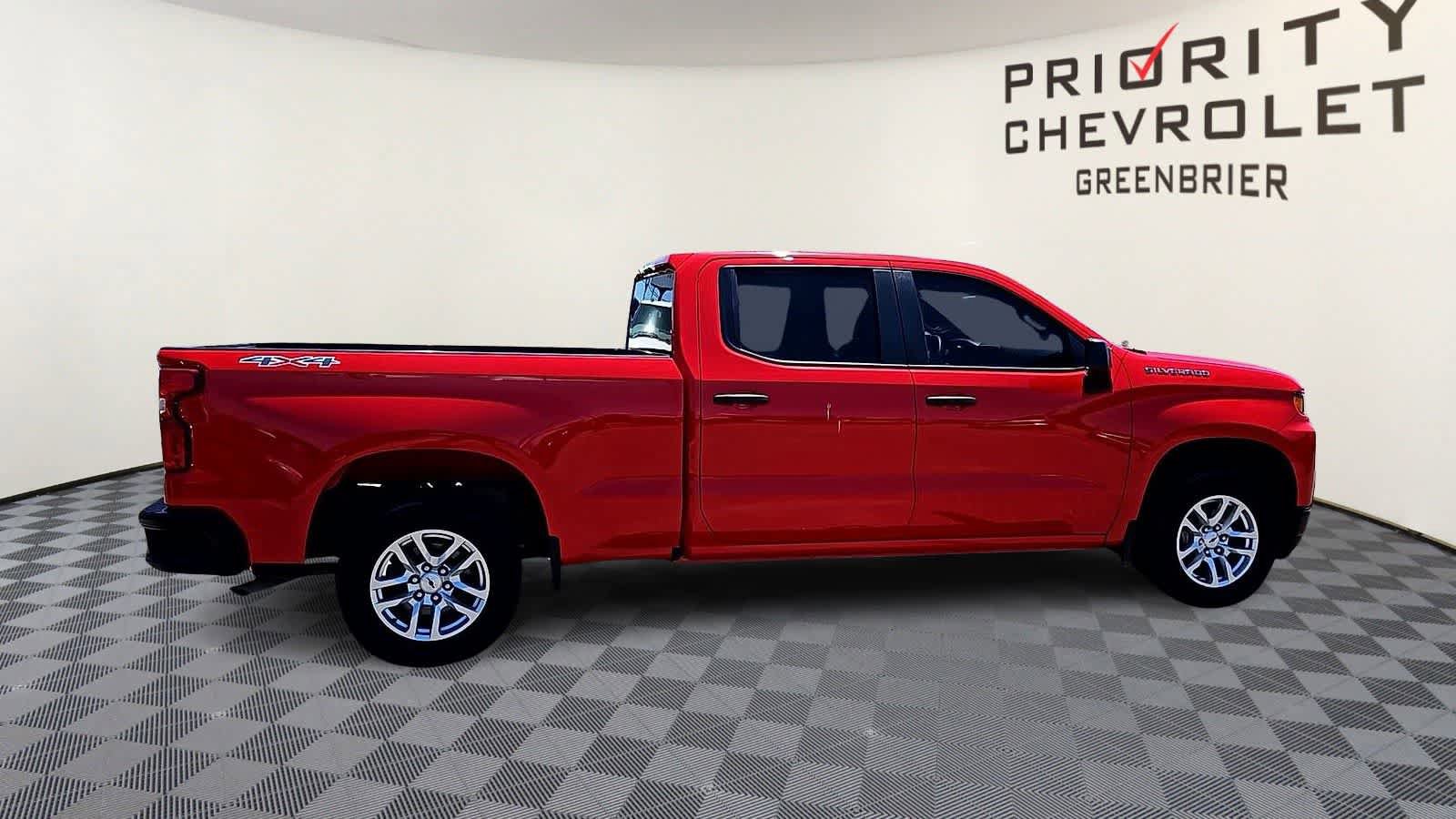 Used 2022 Chevrolet Silverado 1500 W/T w/ WT Value Package AWD/4WD image 9