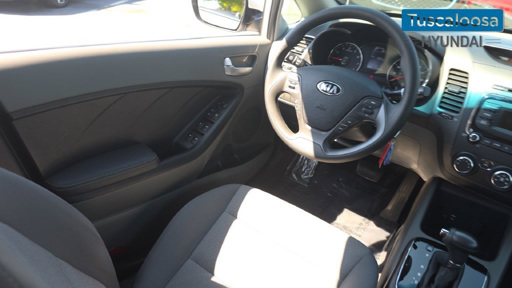 Used 2017 Kia Forte LX FWD image 25