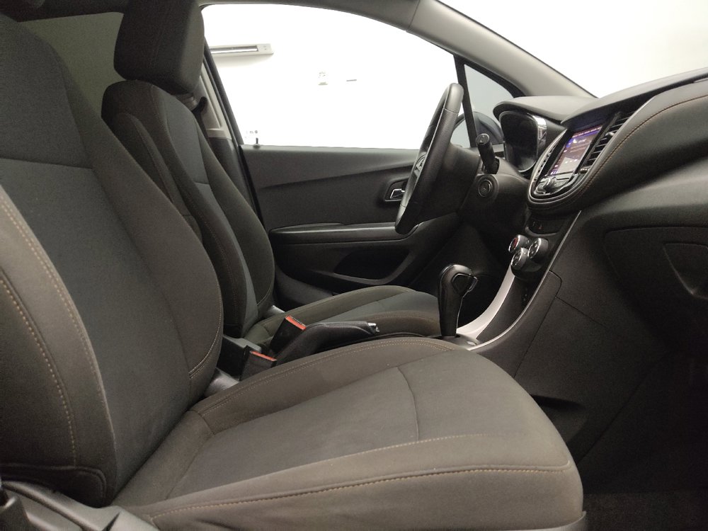 Used 2022 Chevrolet Trax LS w/ Tint and Cruise Package AWD/4WD image 21