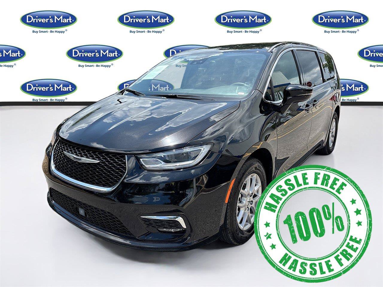 Used 2025 Chrysler Pacifica Select FWD image 3