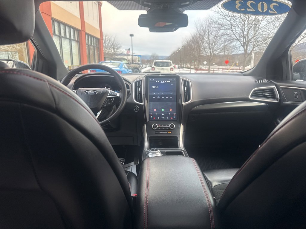 Used 2023 Ford Edge ST-Line w/ Class II Trailer Tow Package image 36