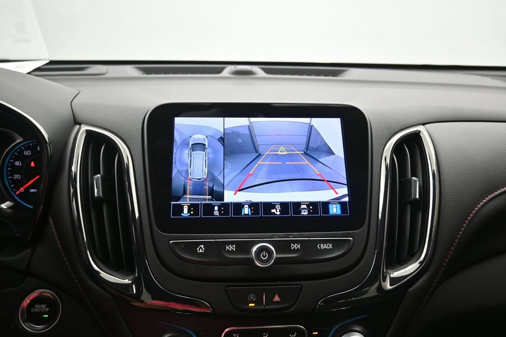 Certified 2022 Chevrolet Equinox RS w/ Infotainment Package FWD image 17