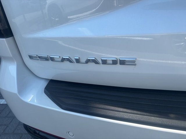 Certified 2025 Cadillac Escalade ESV Sport w/ Touring Package image 6