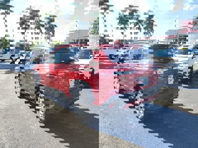 Used 2023 Toyota Corolla Cross LE image 3