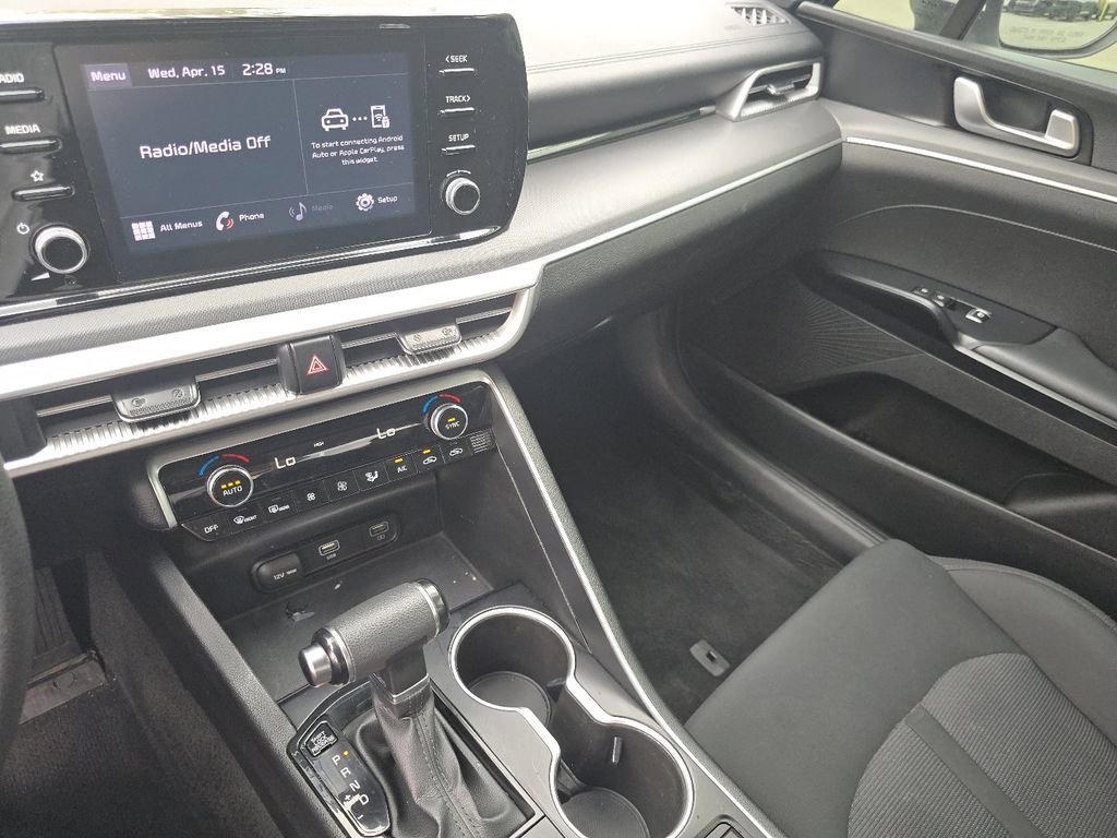 Used 2023 Kia K5 LXS image 28
