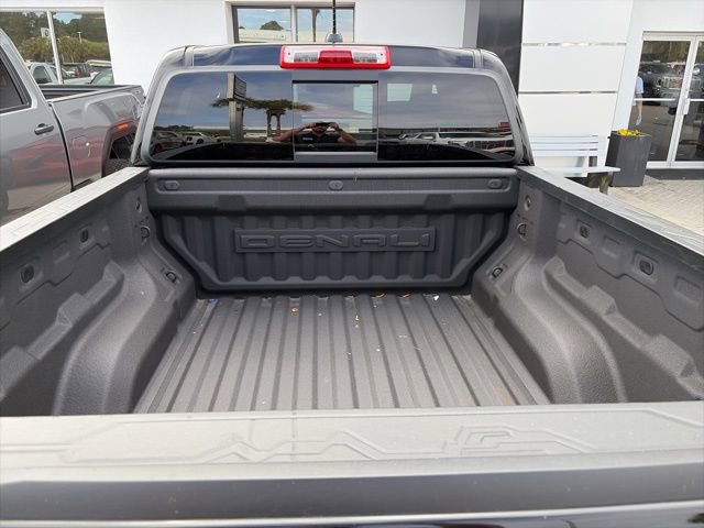 Used 2023 GMC Canyon Denali image 6