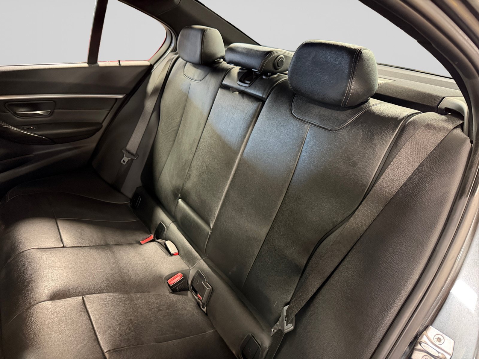 Used 2017 BMW 330i Sedan RWD image 20
