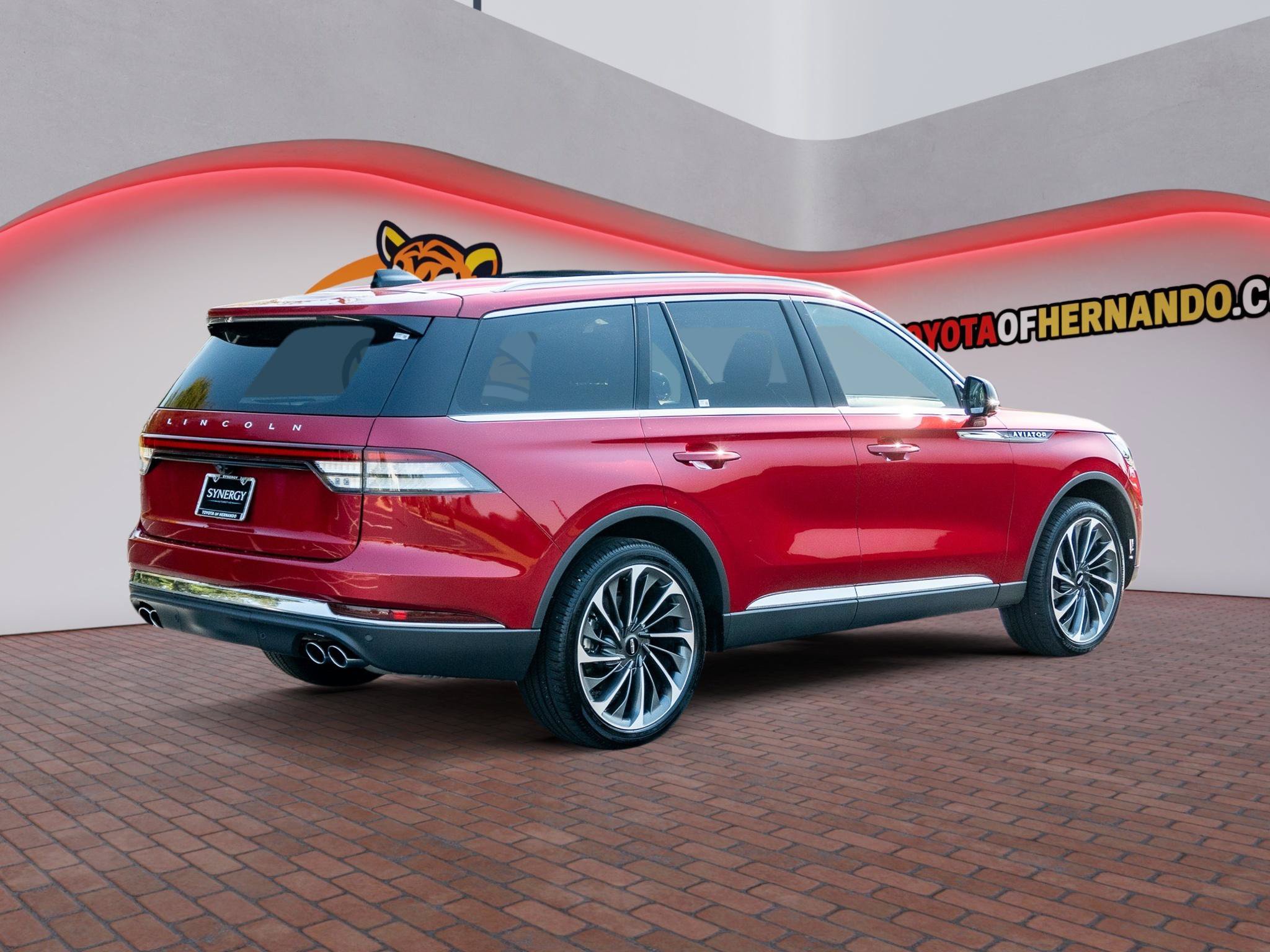 Used 2026 Lincoln Aviator Reserve AWD/4WD image 5