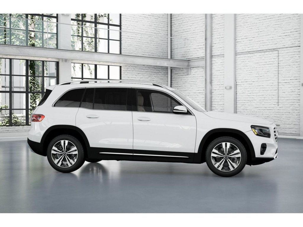Used 2025 Mercedes-Benz GLB 250 4MATIC image 15