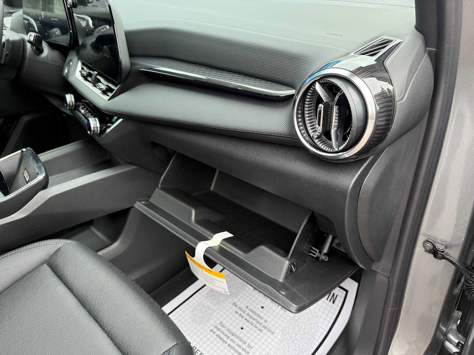 New 2026 Chevrolet Equinox LT w/ Convenience Package II image 39