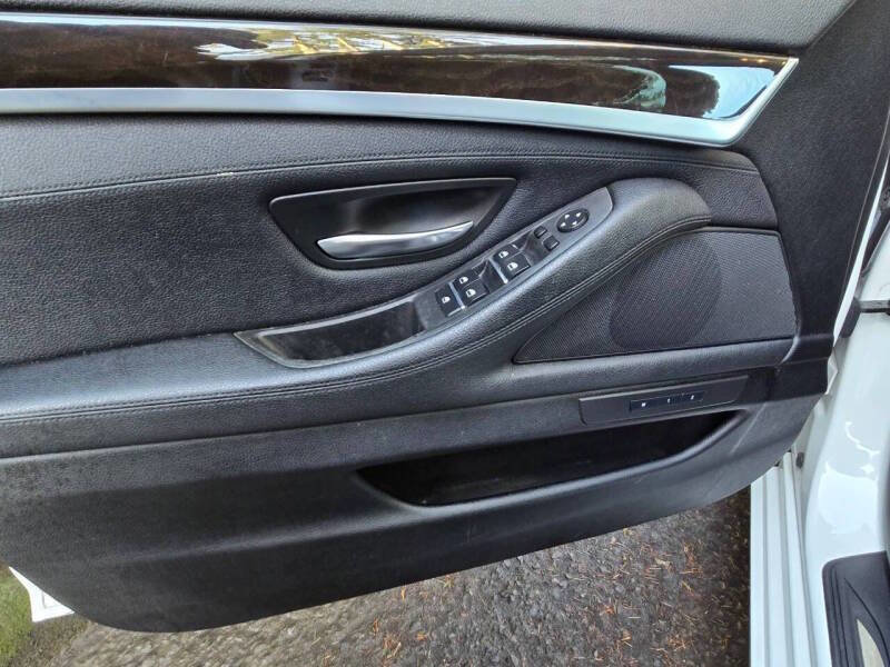 Used 2014 BMW 528i Sedan image 22