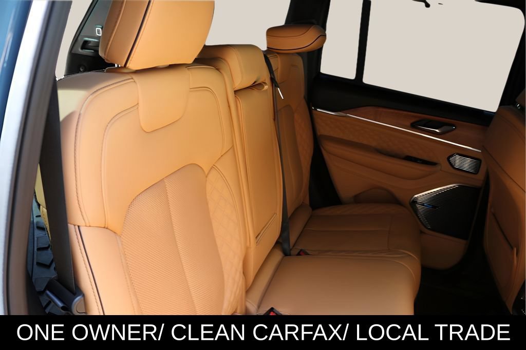 Used 2026 Jeep Grand Cherokee Summit w/ Obsidian Package AWD/4WD image 18