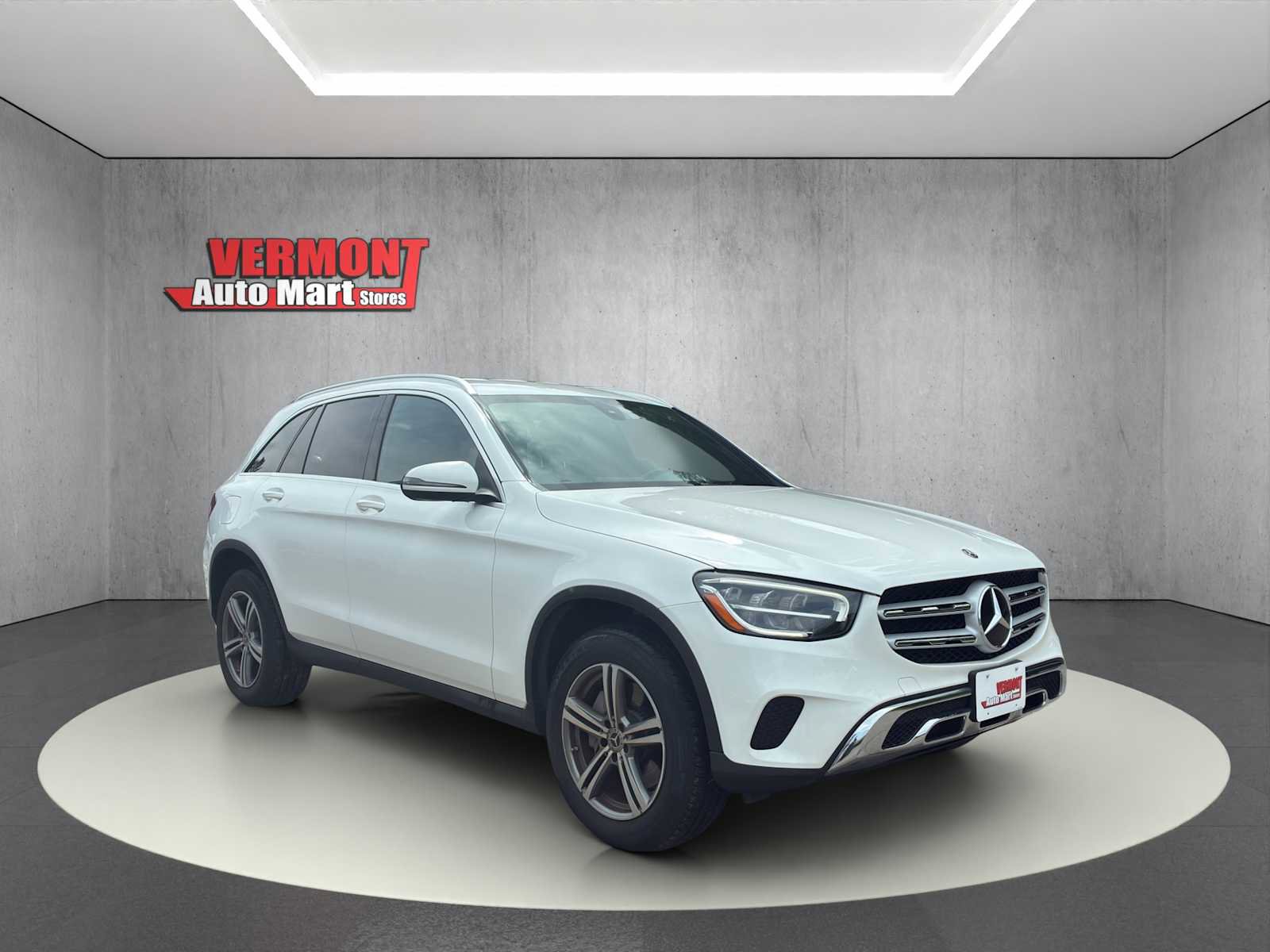 Used 2020 Mercedes-Benz GLC 300 4MATIC image 1
