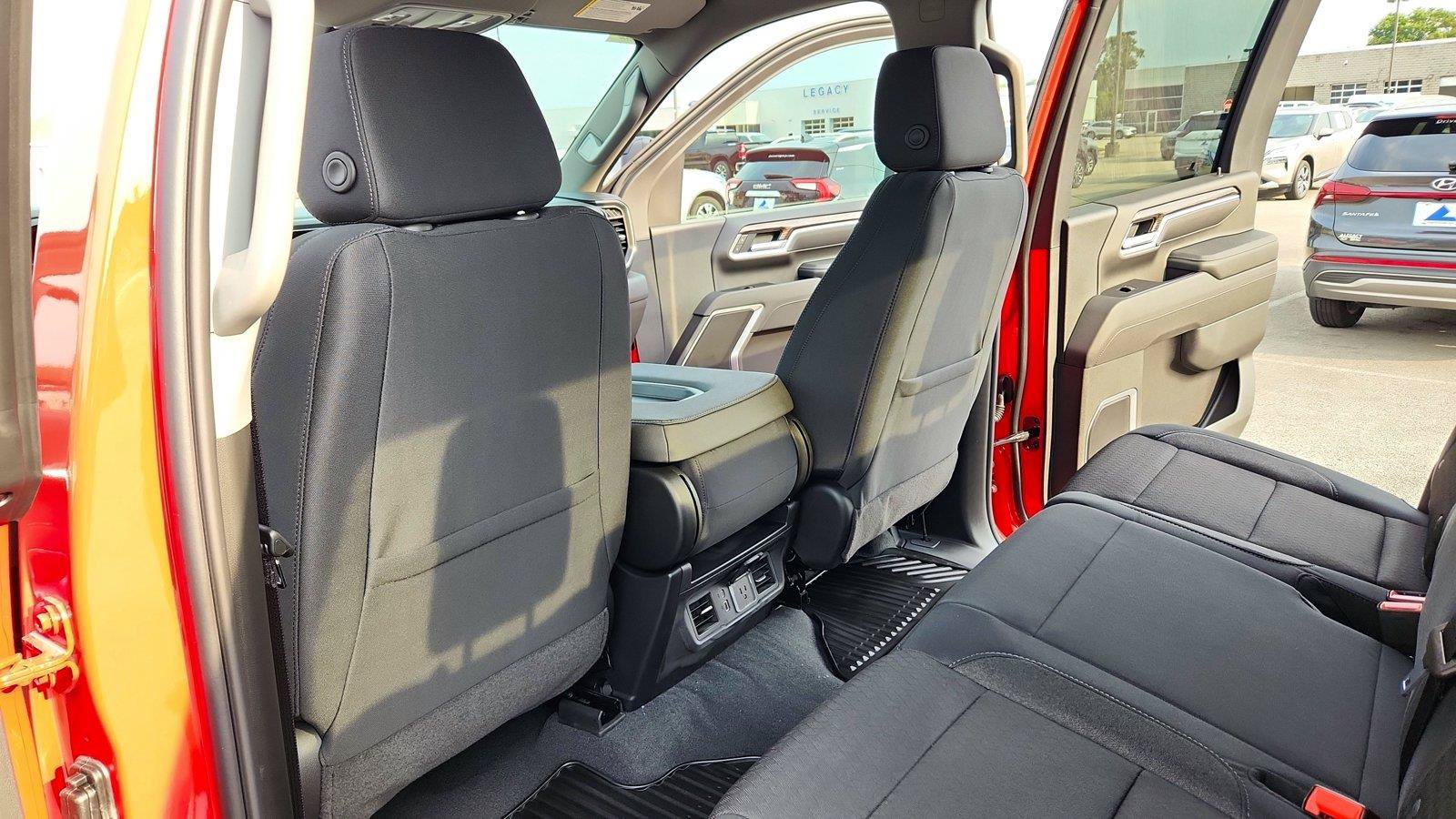 New 2026 GMC Sierra 2500 SLE w/ SLE Convenience Package AWD/4WD image 17