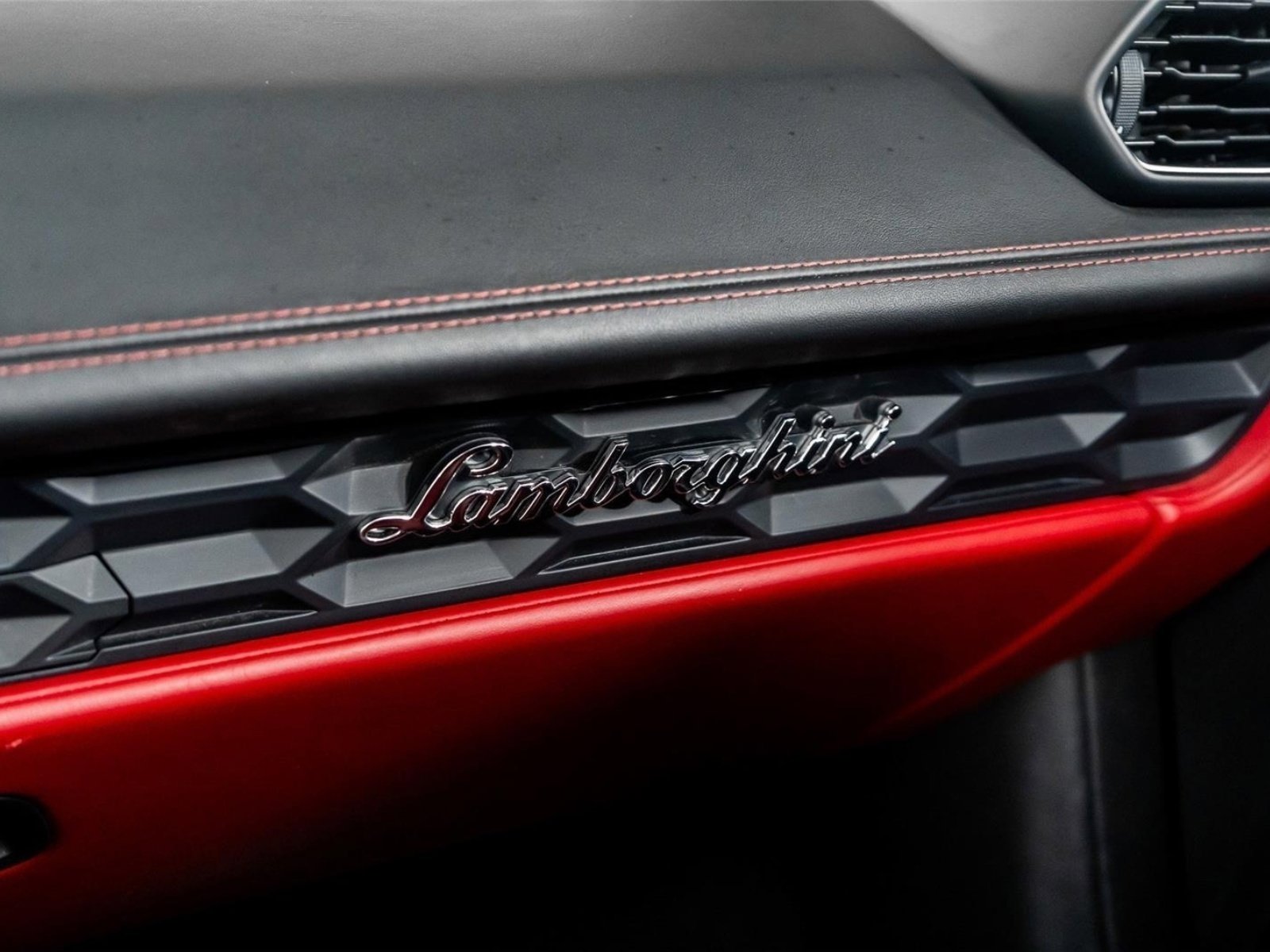 Used 2017 Lamborghini Huracan LP 610-4 image 39