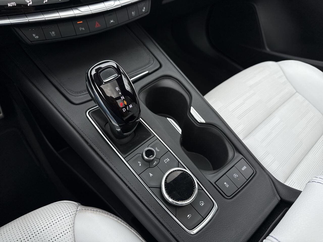 Used 2024 Cadillac XT4 Sport image 19