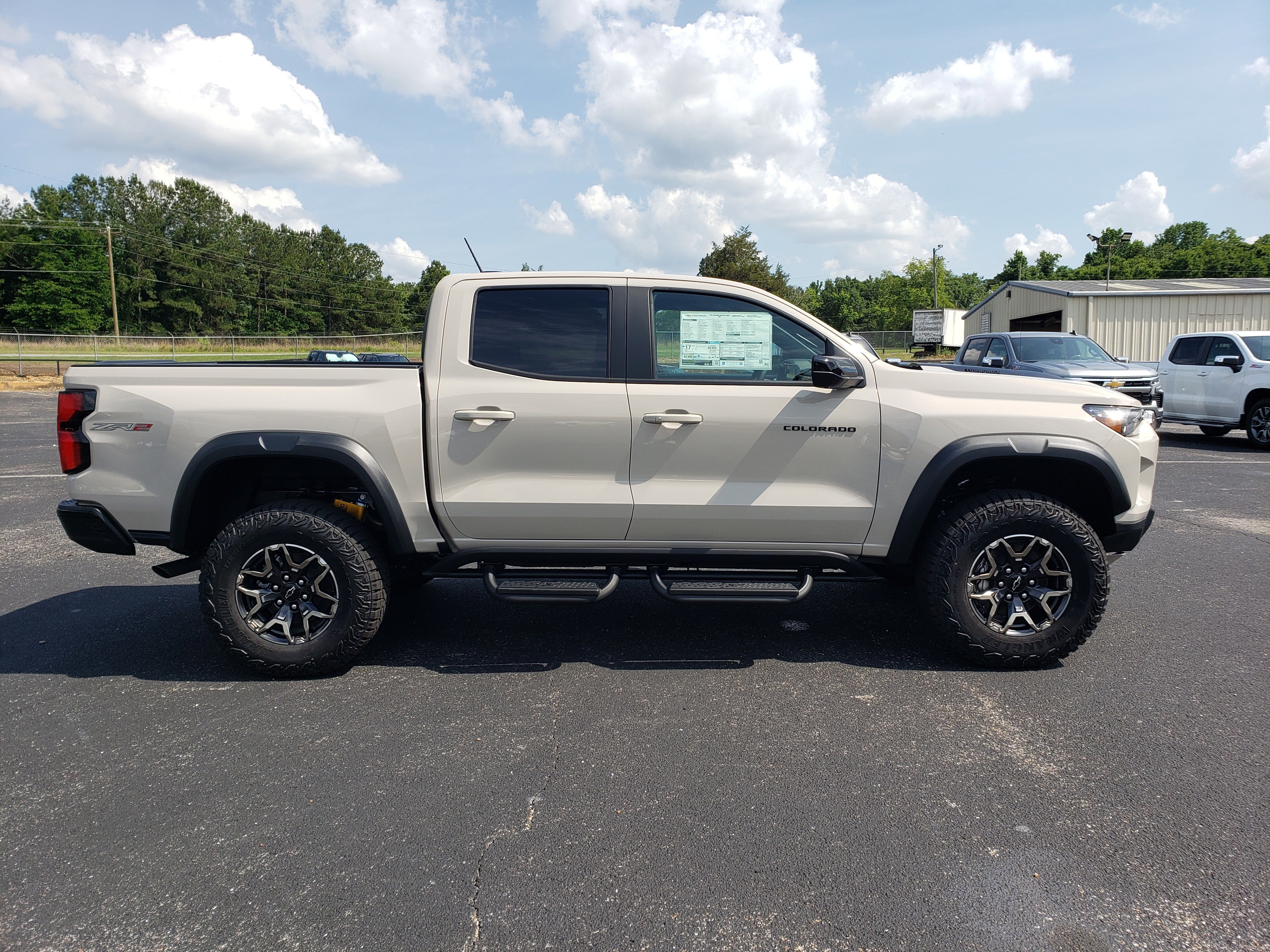New 2026 Chevrolet Colorado ZR2 w/ Technology Package AWD/4WD image 5