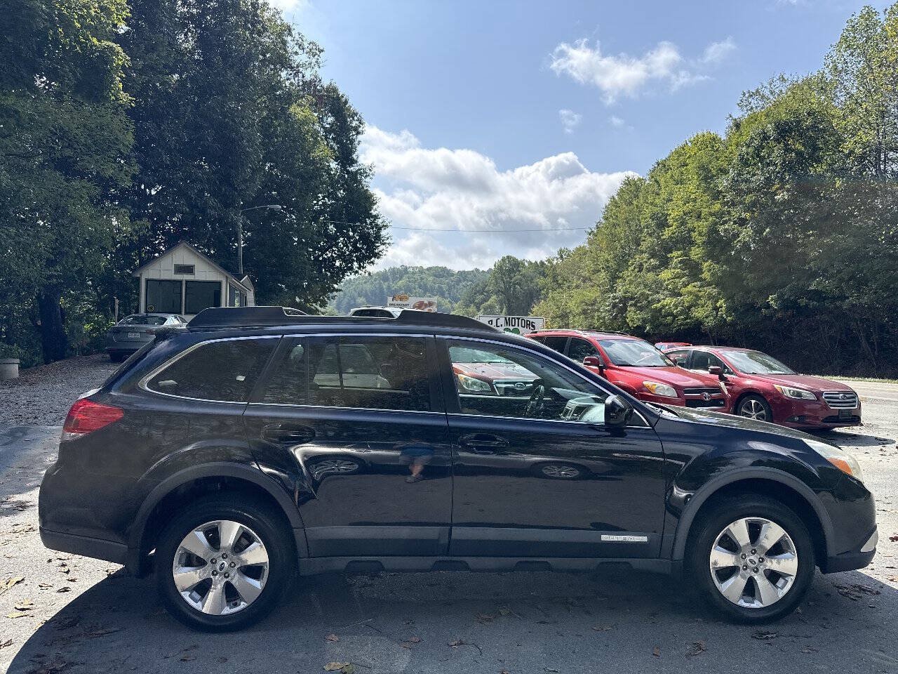 Used 2012 Subaru Outback 3.6R Limited w/ Popular Pkg 2 AWD/4WD image 6
