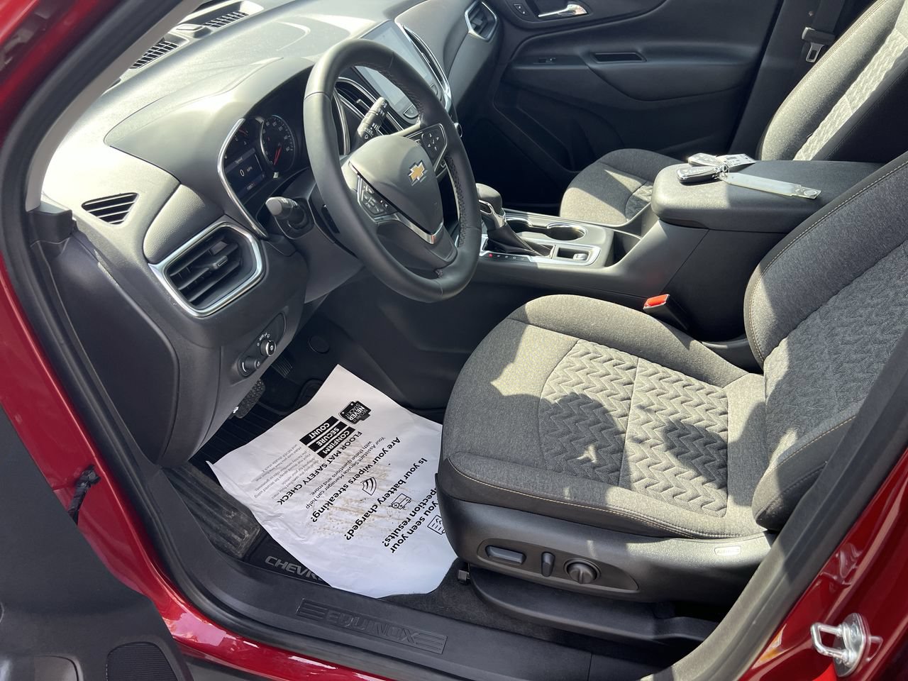Used 2024 Chevrolet Equinox LT AWD/4WD image 16