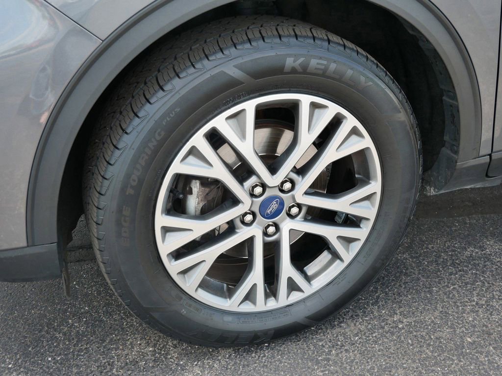 Used 2022 Ford Escape SEL w/ Technology Package image 5