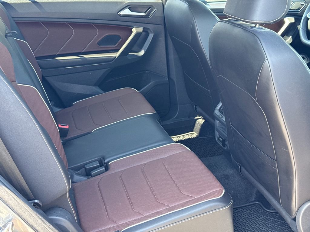 Used 2024 Volkswagen Tiguan SEL R-Line image 15