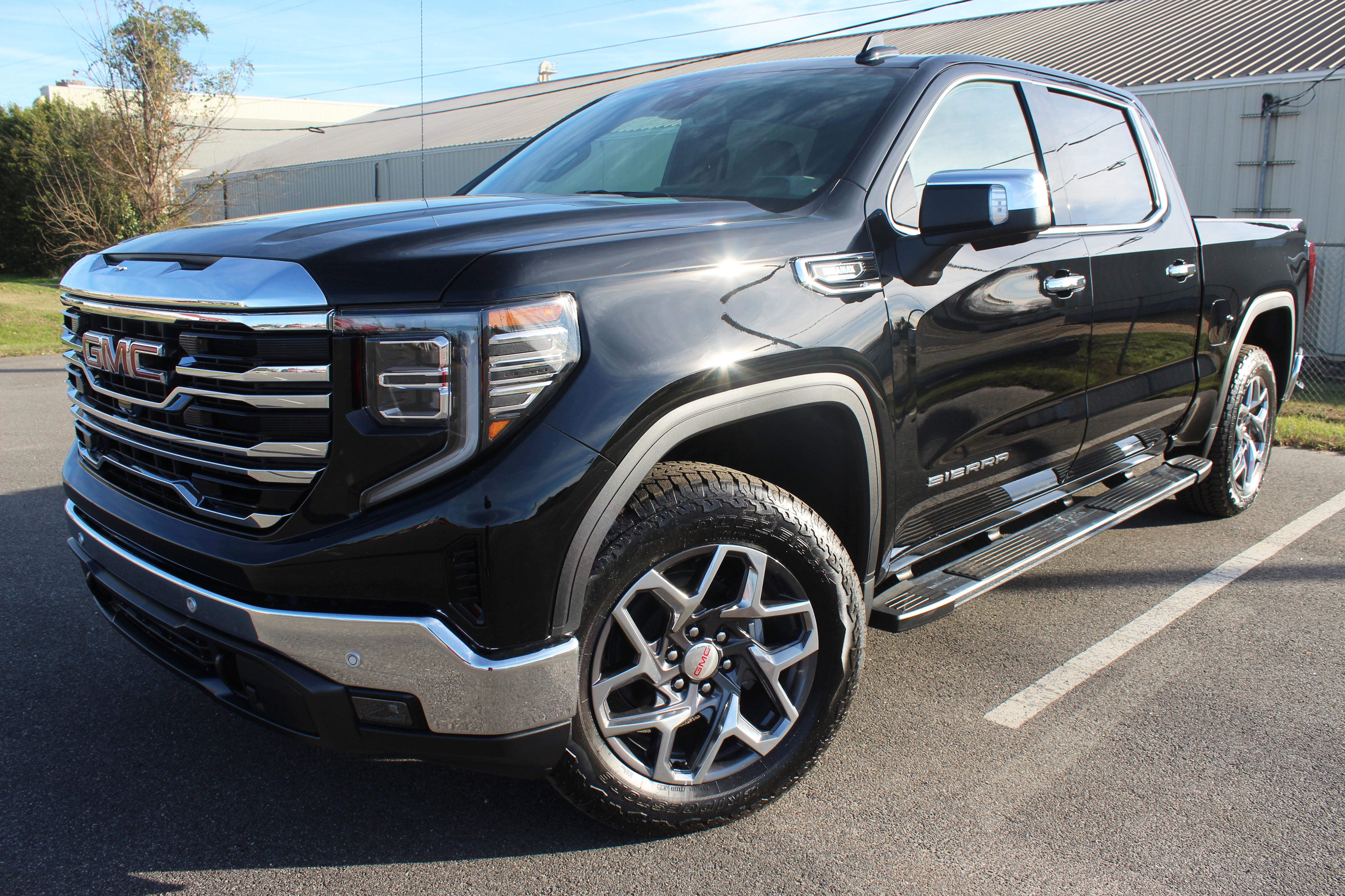 New 2026 GMC Sierra 1500 SLT w/ SLT Premium Plus Package image 16