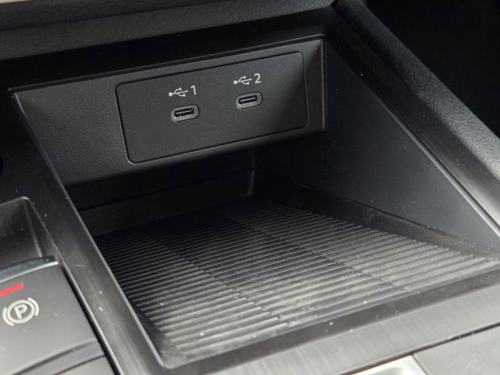New 2026 Nissan Kicks SV w/ Charging Package FWD image 22