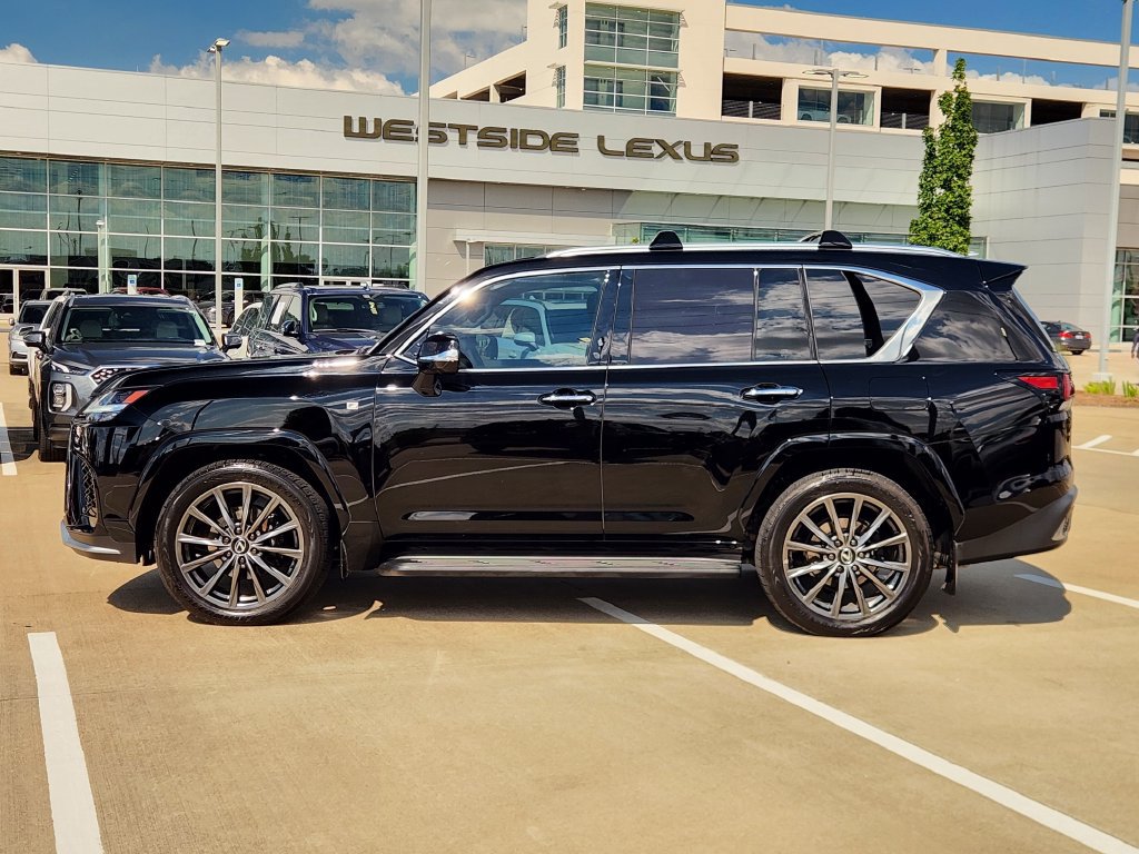 Certified 2024 Lexus LX 600 F Sport AWD/4WD image 4
