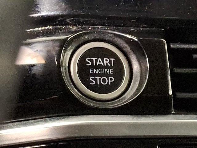 Used 2022 Nissan Pathfinder SV AWD/4WD image 23