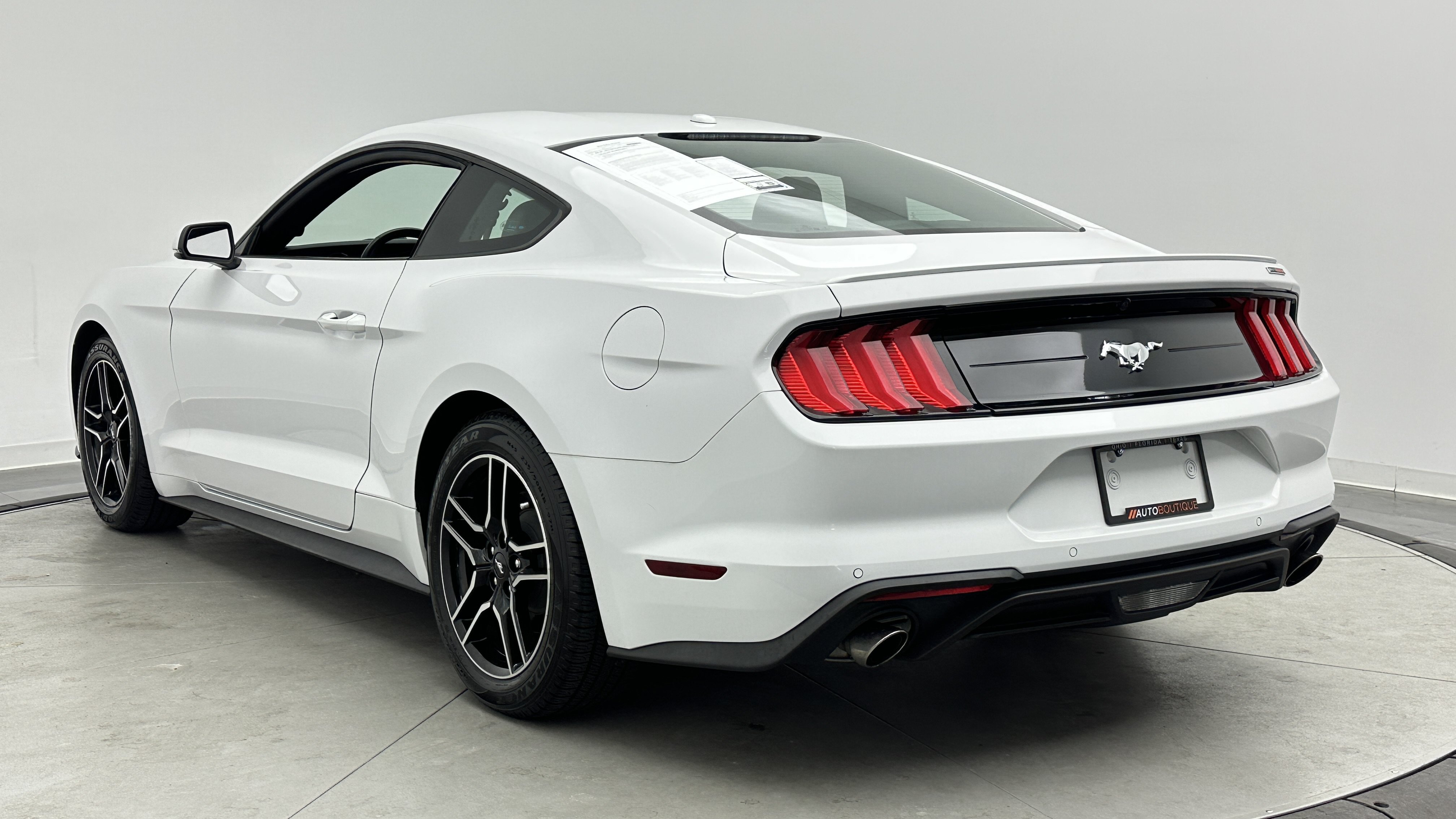 Used 2020 Ford Mustang Premium w/ Equipment Group 201A RWD image 4