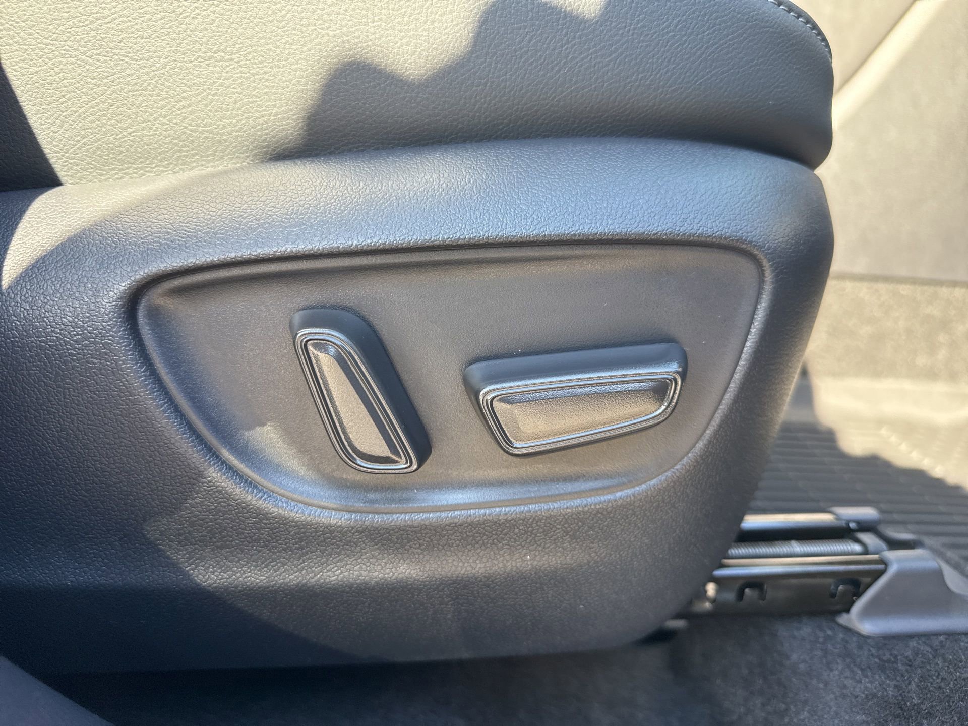 New 2026 Toyota Highlander Platinum image 13