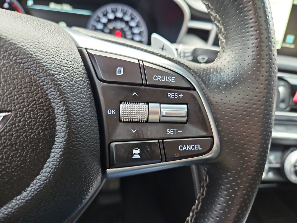 Used 2021 Genesis G70 3.3T image 12