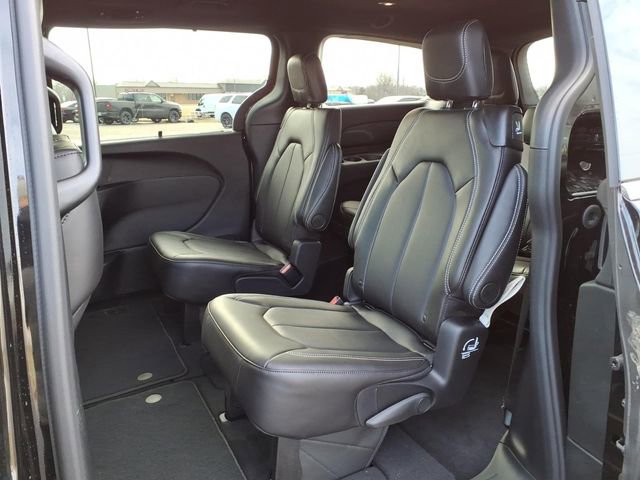 New 2026 Chrysler Pacifica Select image 26