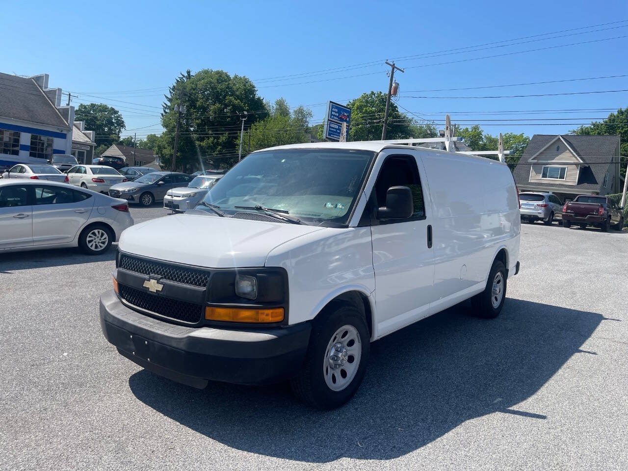 Used 2012 Chevrolet Express 1500 RWD image 2
