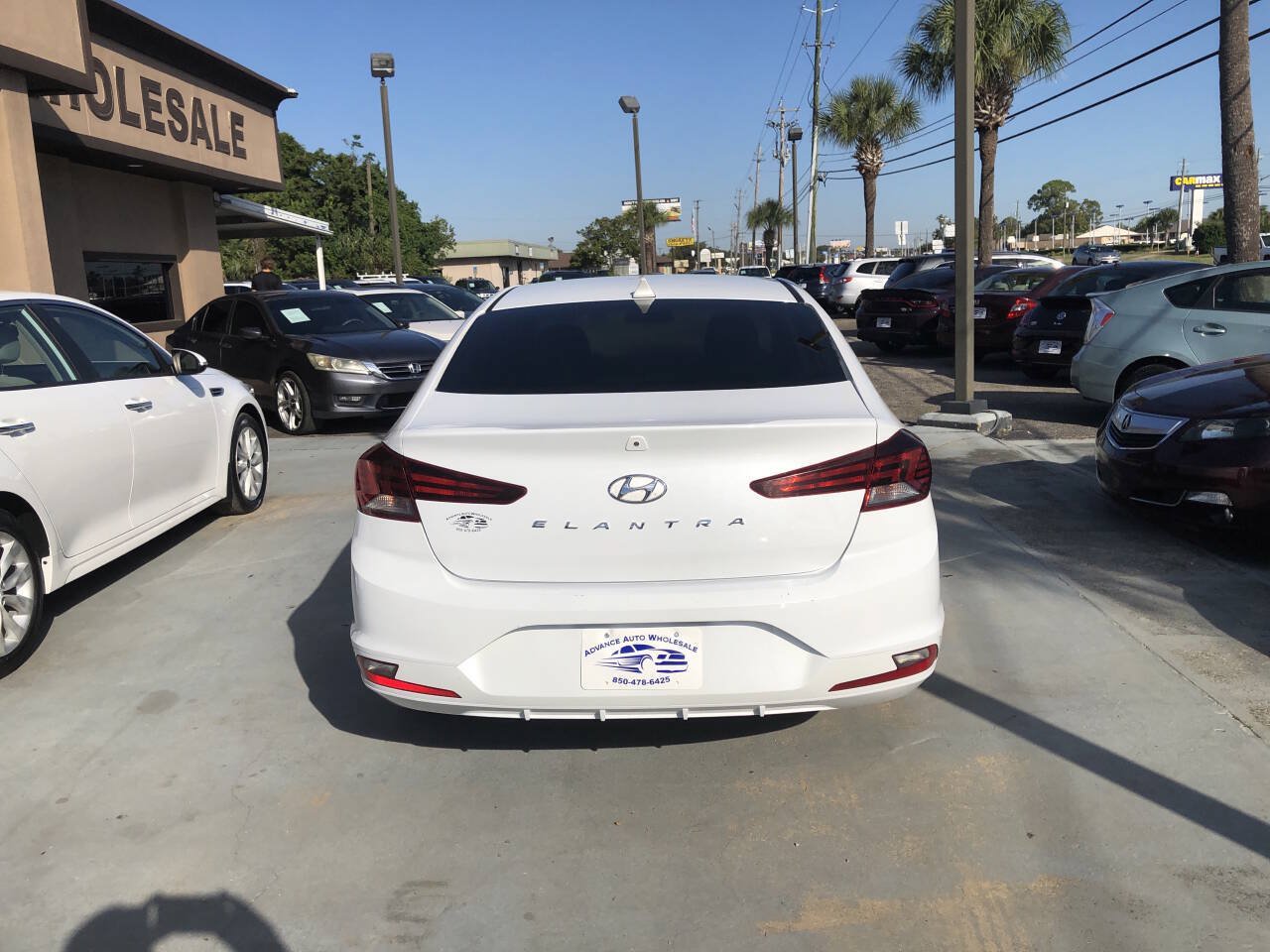 Used 2019 Hyundai Elantra SEL w/ Cargo Package FWD image 3
