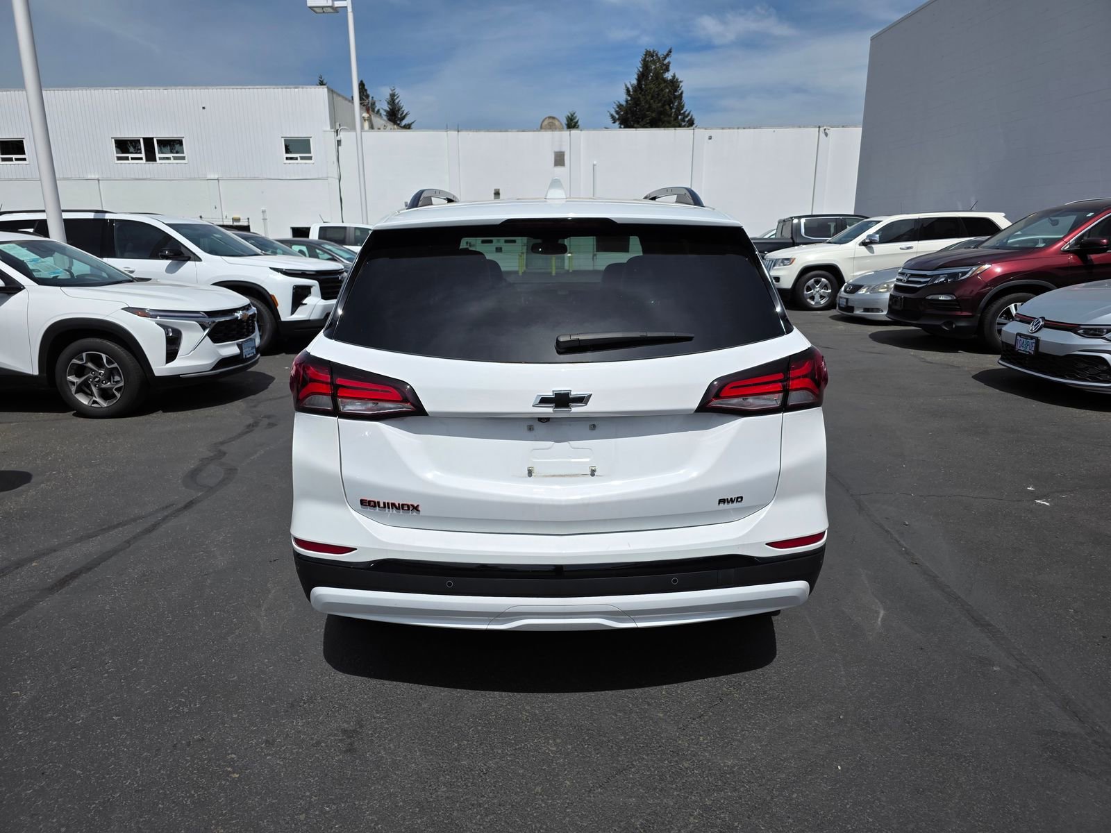 Used 2024 Chevrolet Equinox Premier AWD/4WD image 7