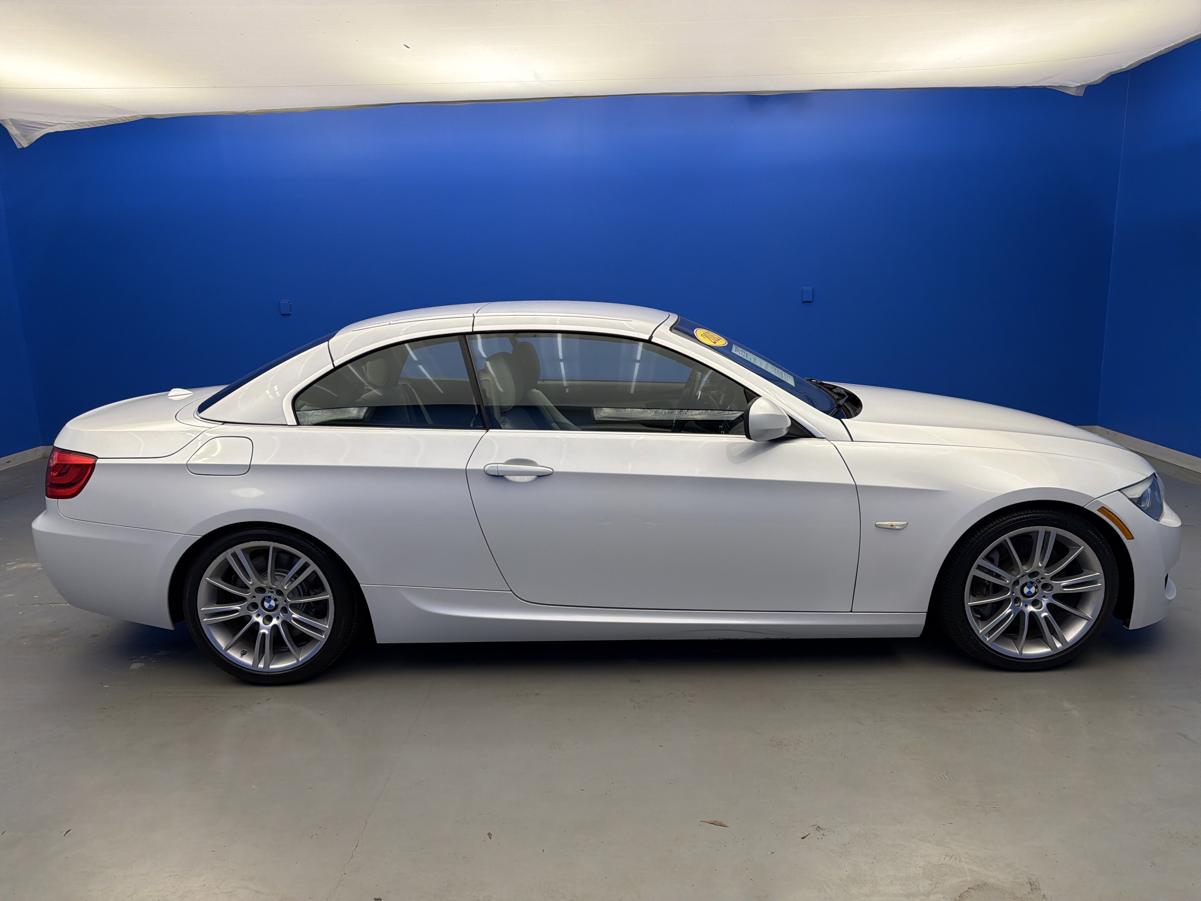 Used 2013 BMW 335i Convertible image 8