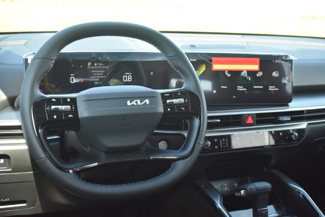 New 2026 Kia Sorento LX FWD image 18