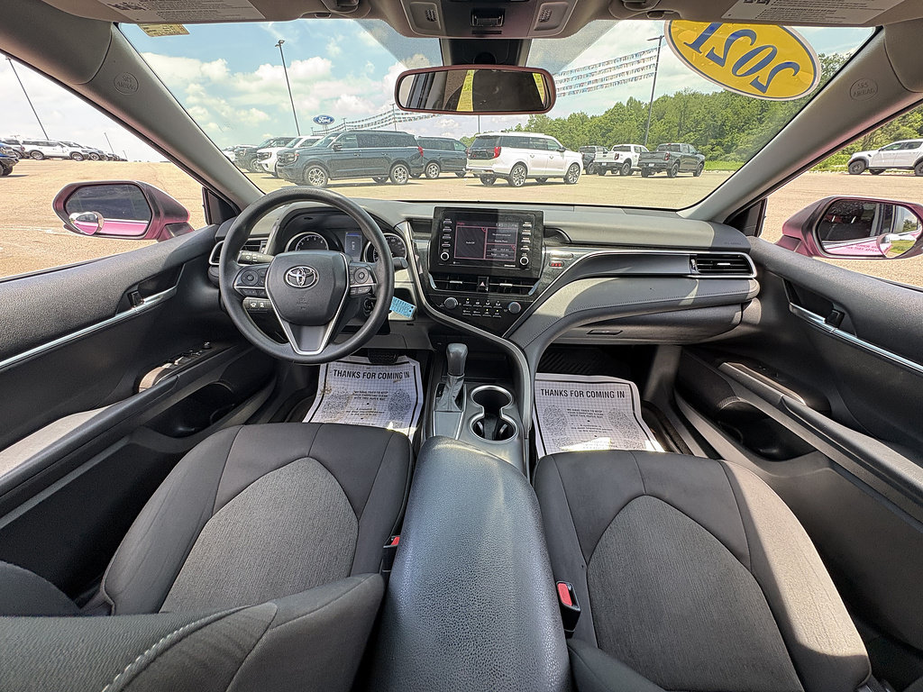 Used 2021 Toyota Camry LE FWD image 21