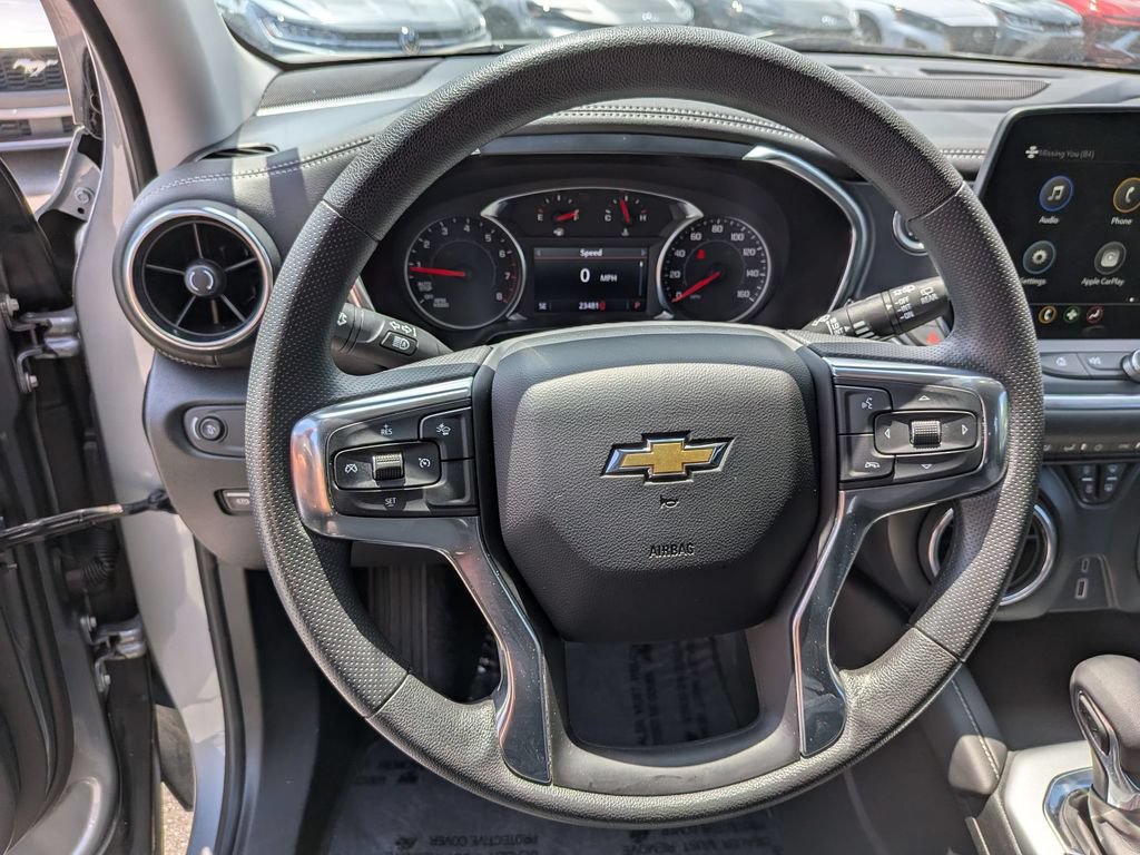 Used 2025 Chevrolet TrailBlazer LT AWD/4WD image 33