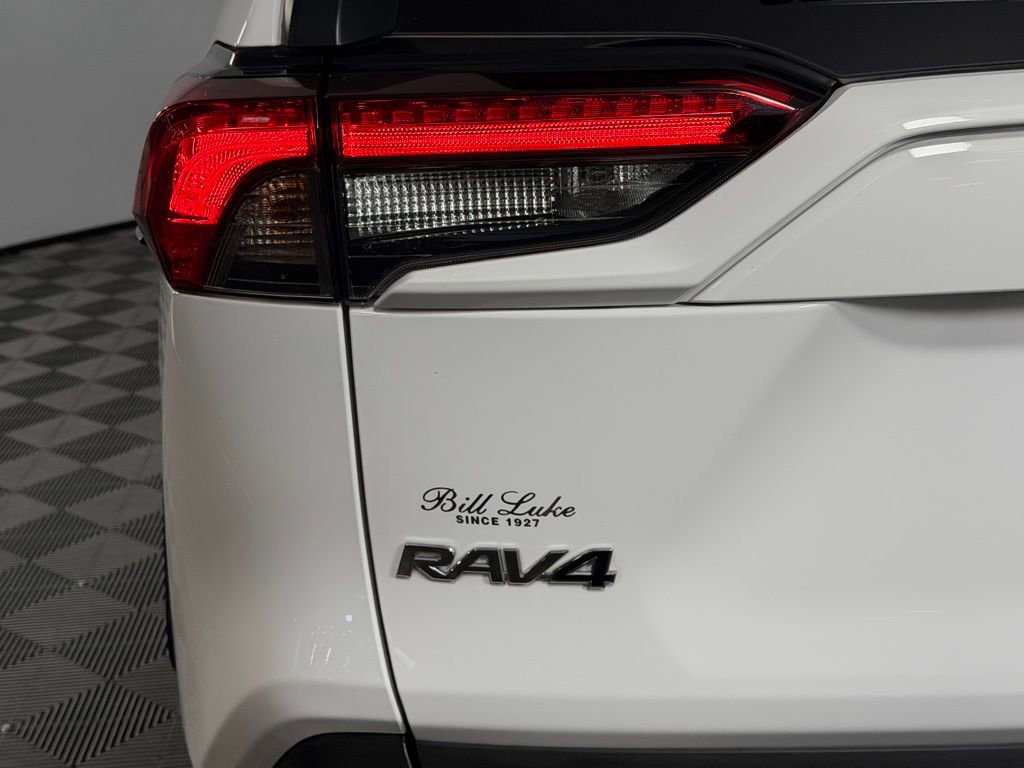 Used 2025 Toyota RAV4 LE image 12