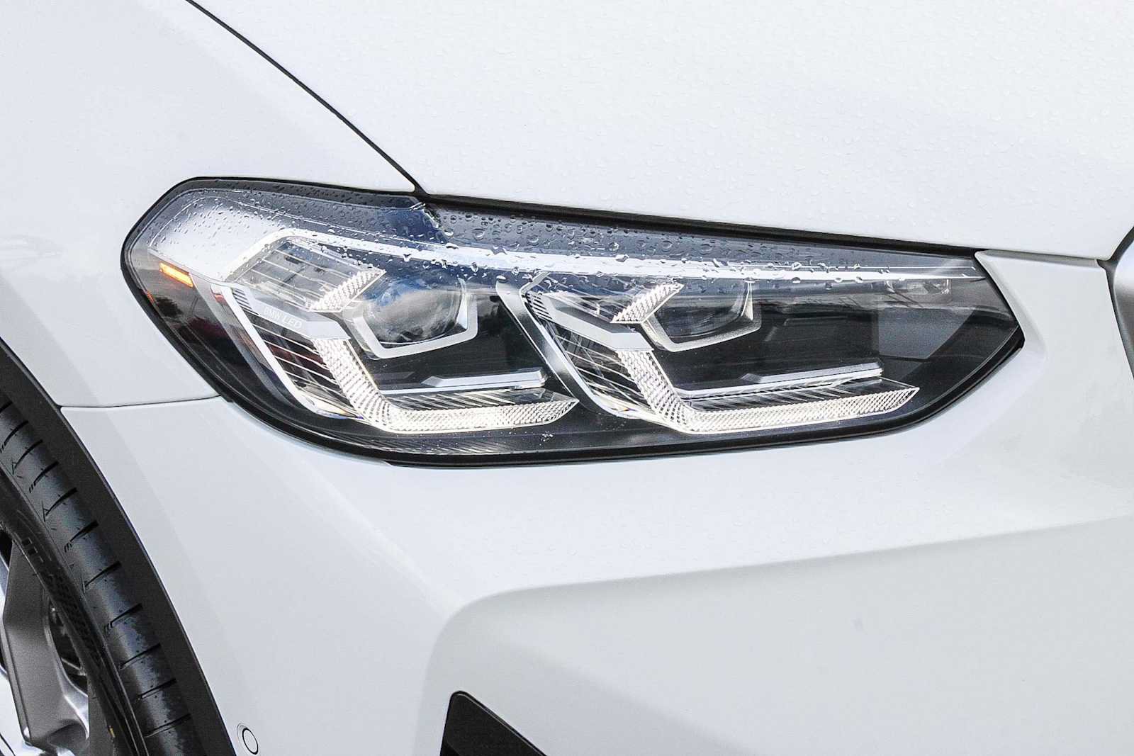 Used 2023 BMW X3 xDrive30i w/ Convenience Package w/ZPA AWD/4WD image 4