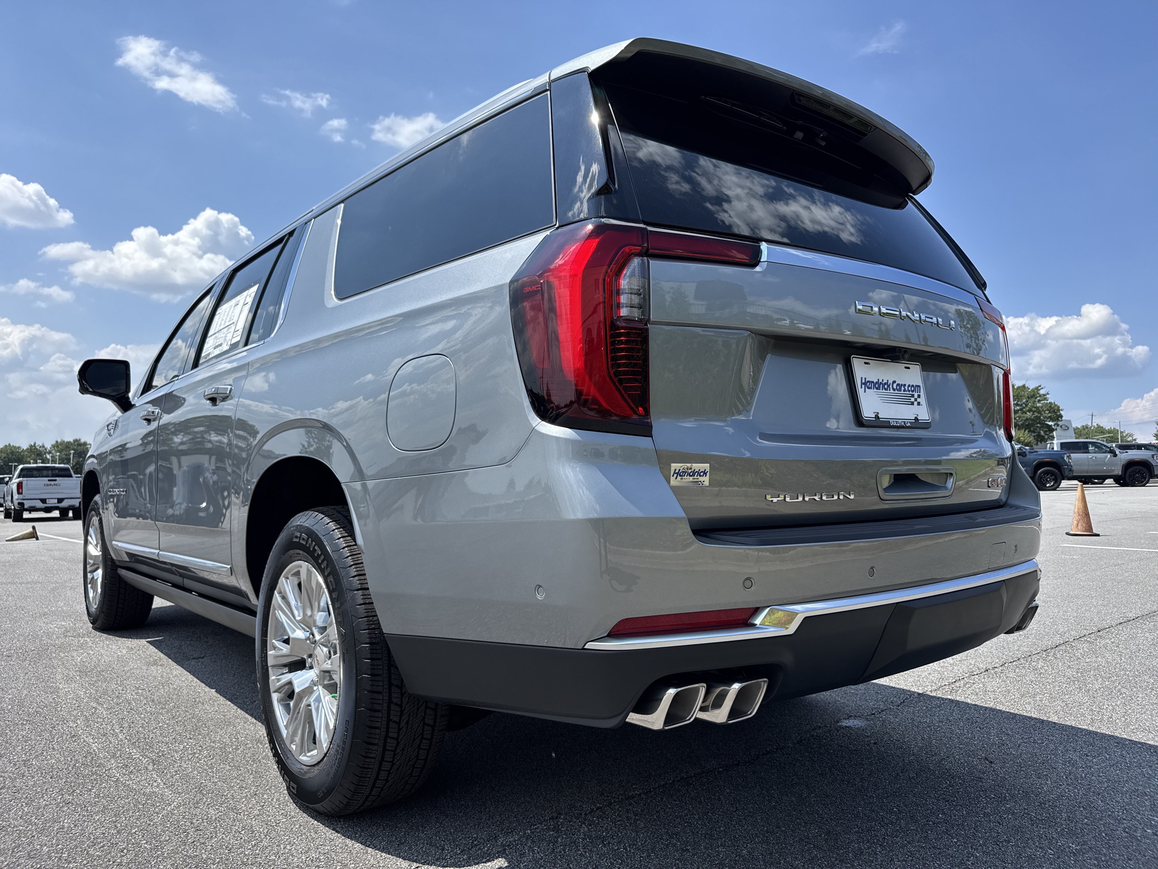 New 2026 GMC Yukon XL Denali w/ Sun & Power Step Package AWD/4WD image 8