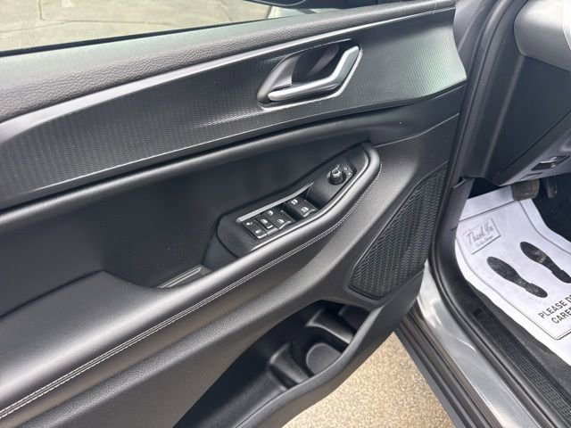 Used 2023 Jeep Grand Cherokee Laredo X image 28