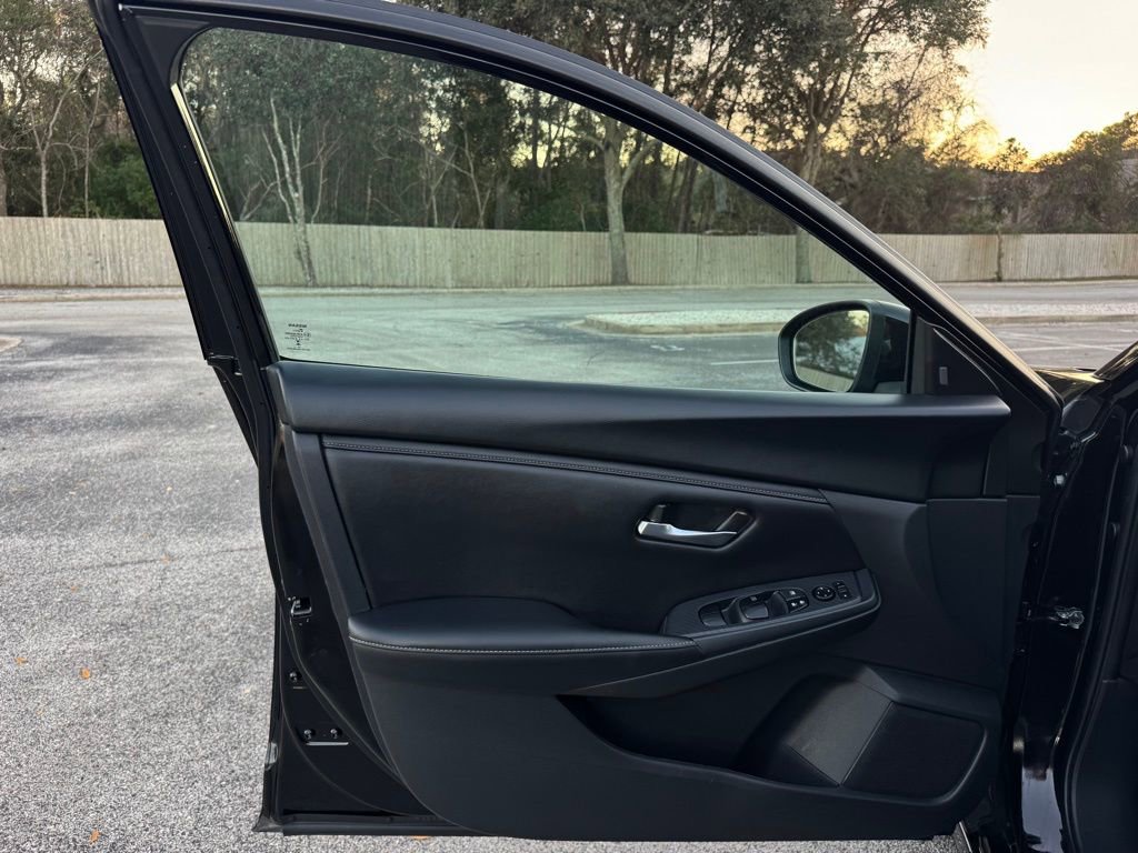 Used 2024 Nissan Sentra SV image 33