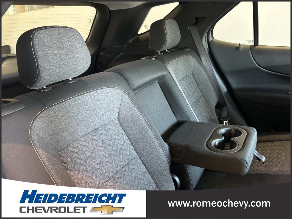 Used 2023 Chevrolet Equinox LT FWD image 33