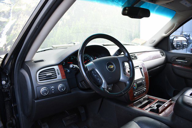 Used 2013 Chevrolet Suburban LTZ image 14