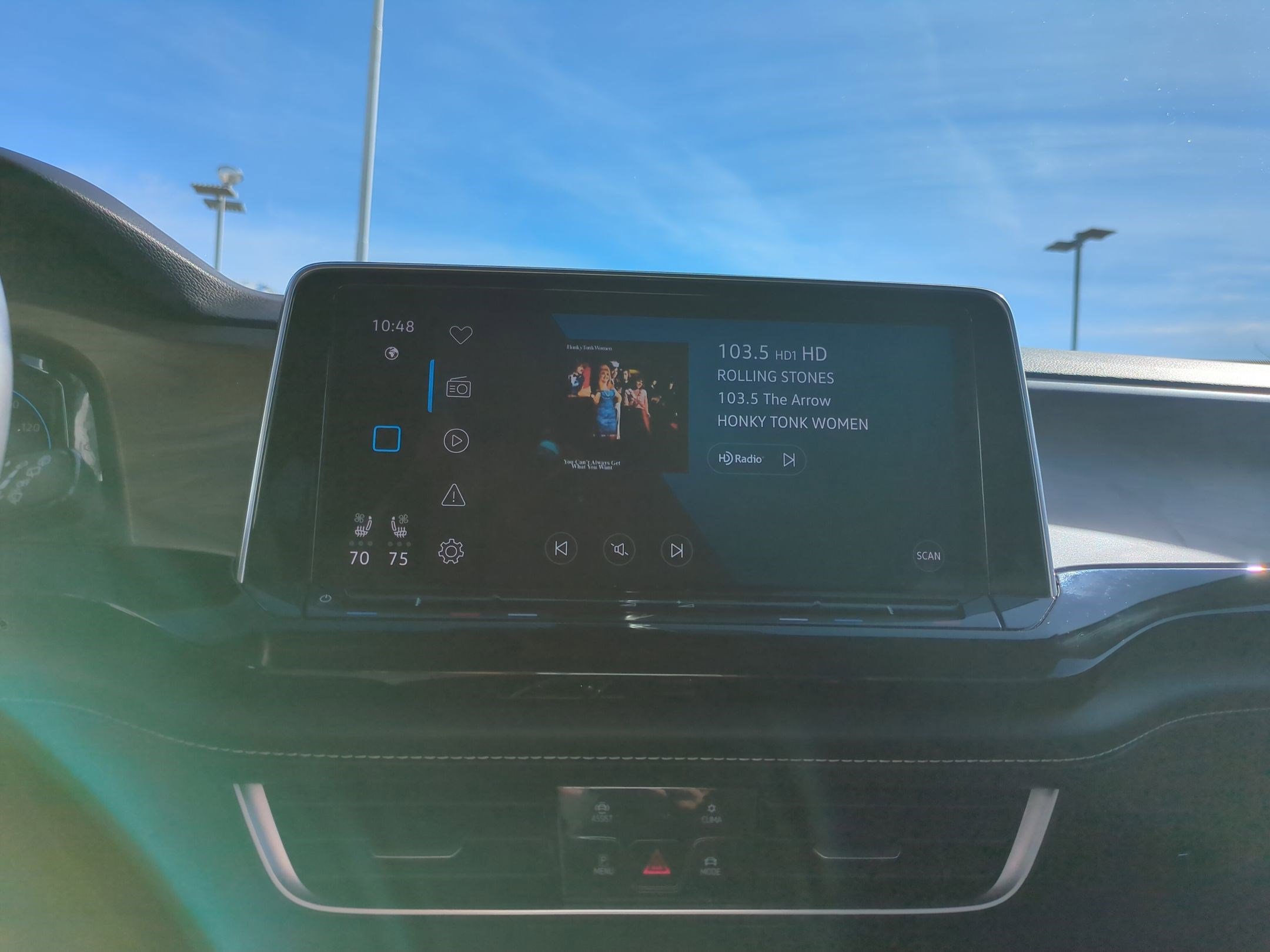 Used 2024 Volkswagen Atlas SE image 25