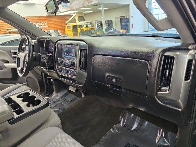 Used 2018 Chevrolet Silverado 1500 LT w/ All Star Edition AWD/4WD image 13